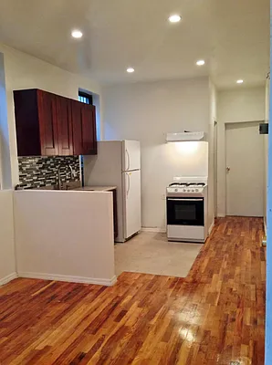 Rented by Sunrise Real Estate | media 23