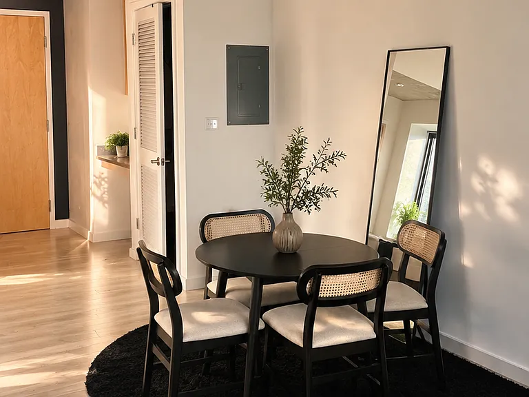 400 W Peachtree St NW #2302 — Photo 11