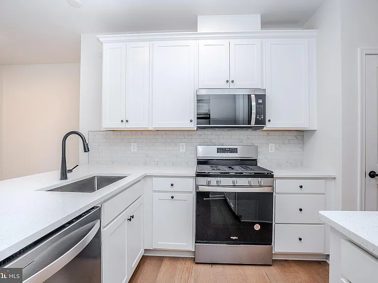 507 Reading Ct — Photo 14