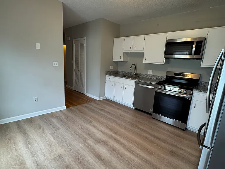 19 Everett Ave #2 — Photo 14