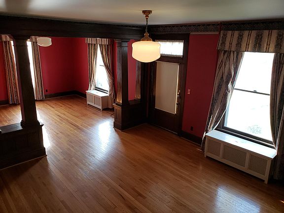 4th image of 2402 W Cumberland Ave