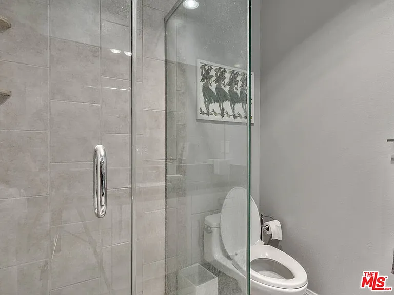 8455 Fountain Ave #312 — Photo 9