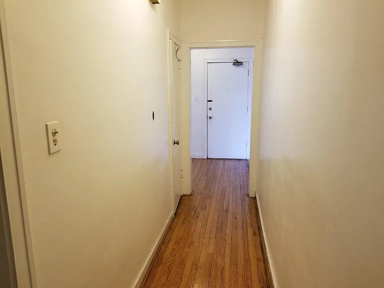 637 Library Pl #1 — Photo 9
