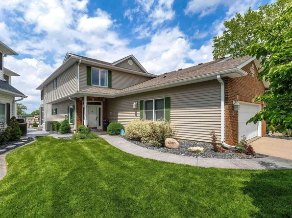 23 Villa Dr, Hampton, IL 61256