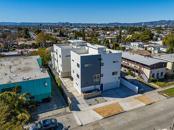 2nd image of 2811 S Cloverdale Ave #2811