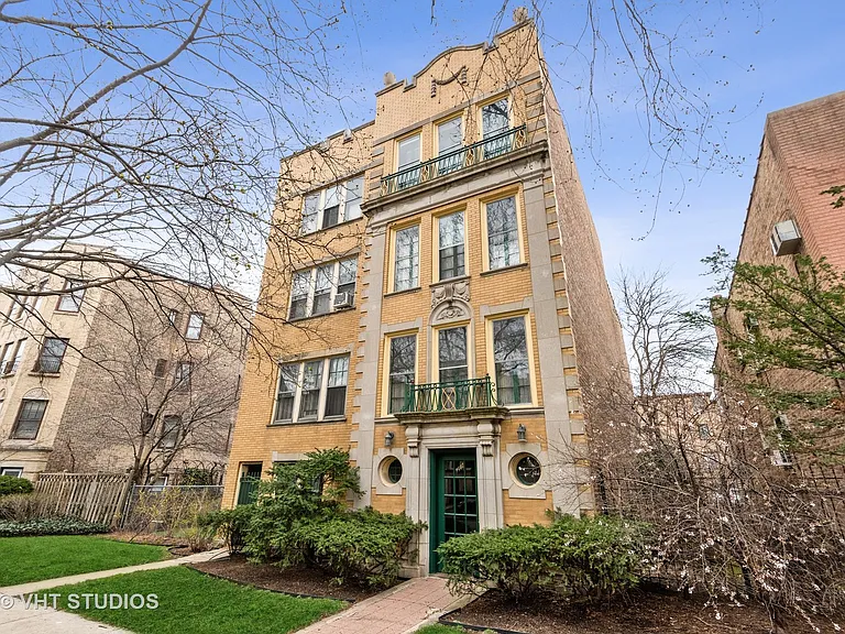 7541 N Oakley Ave, Chicago, IL 60645 | Zillow