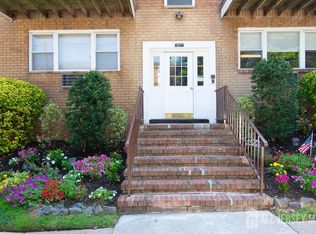 9 Koster Blvd #C, Edison, NJ 08837