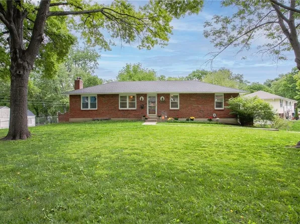 6443 Larsen Ln, Shawnee, KS 66203