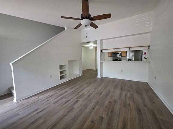 5th image of 2738 W Tharpe St APT 1502