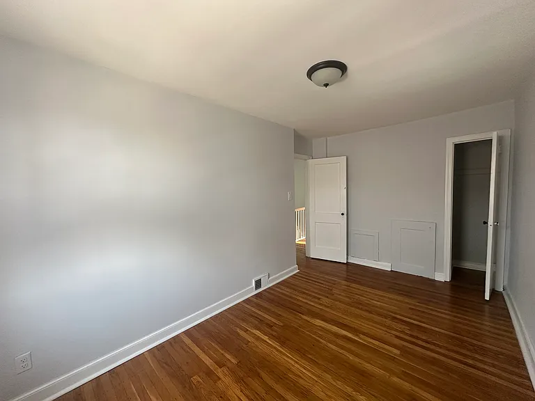 4442 Loring St — Photo 7
