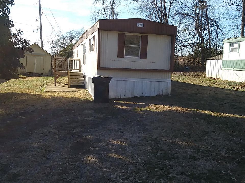1st image of 105 Starling Dr