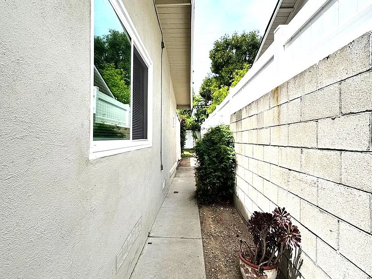 2935 Gayridge St — Photo 6