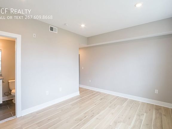 4th image of 2621-23 W Jefferson St #4F