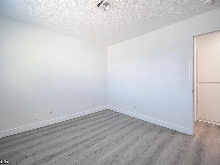 921 Snug Harbor St #D — Photo 7