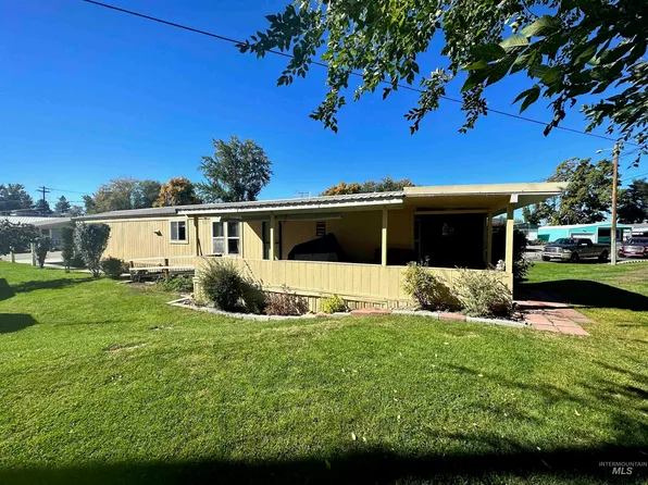 3100 Alden Rd Trailer 14, Fruitland, ID 83619