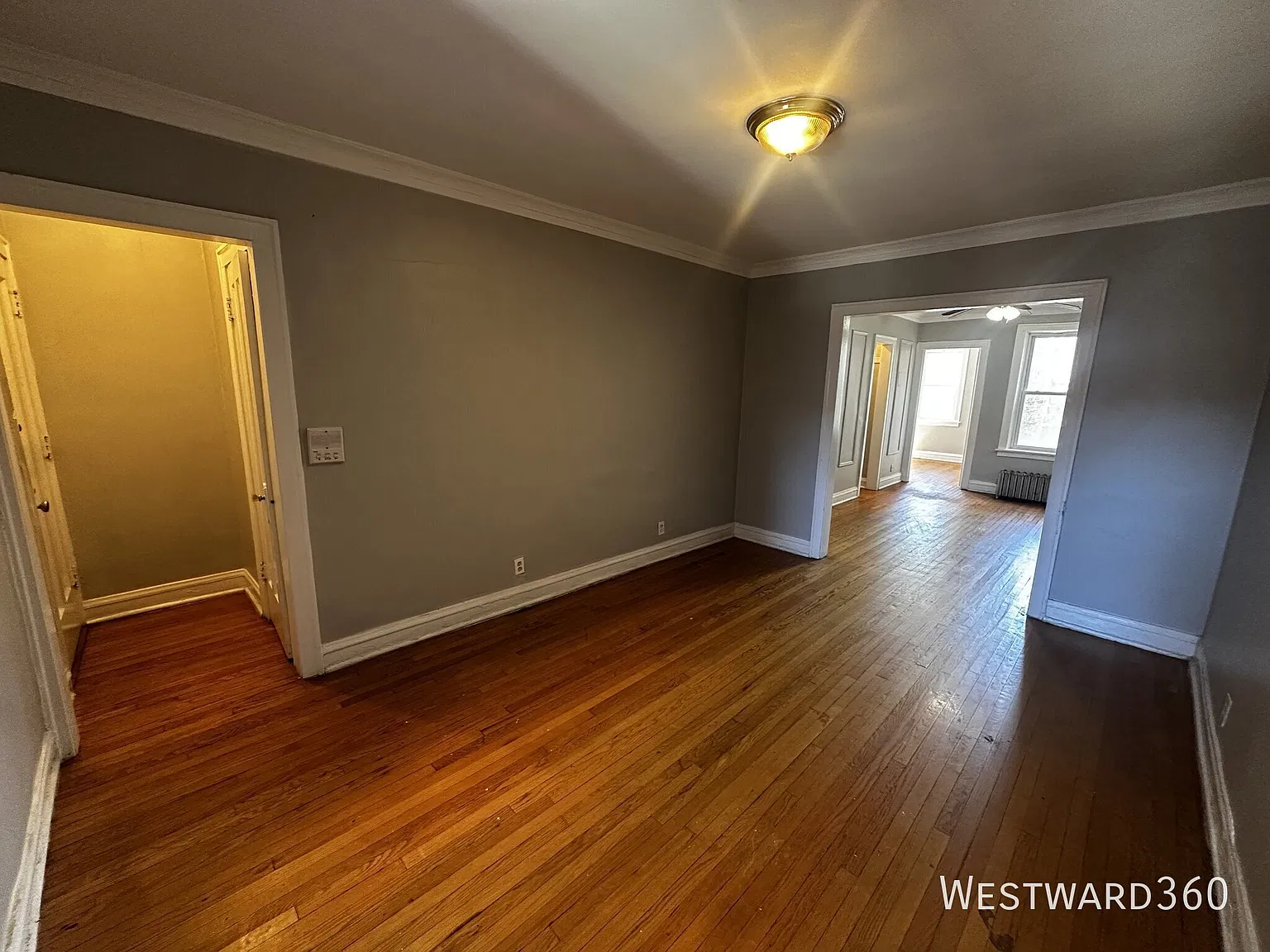 "Available Now! / South Shore - Jackson Park / 1 Bed / 1 Bath / Heat and Water Included / No Pets... — Photo 2