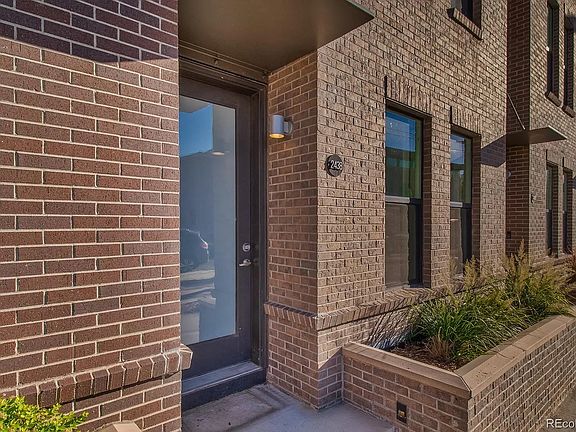 3rd image of 2438 Welton St #9