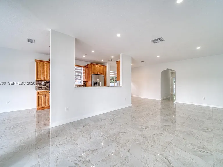 15958 SW 71st Ter — Photo 3