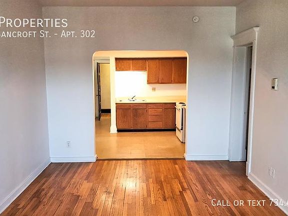 3rd image of 409 W Bancroft St APT 302