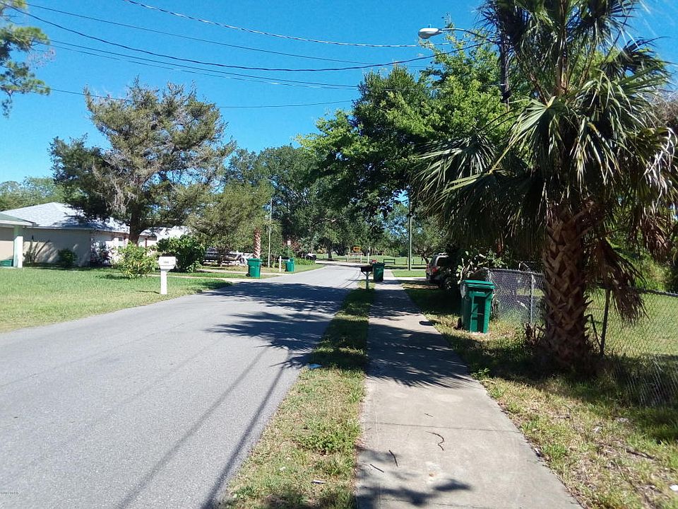 1st image of 1649 Selma Ave