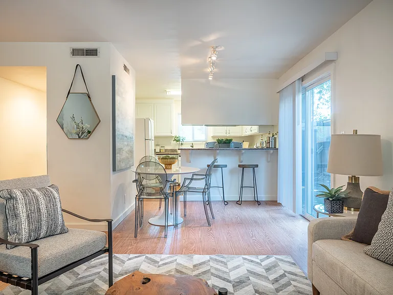 137 Sierra Dr — Photo 17