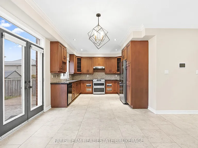 3 Prince William Way — Photo 6