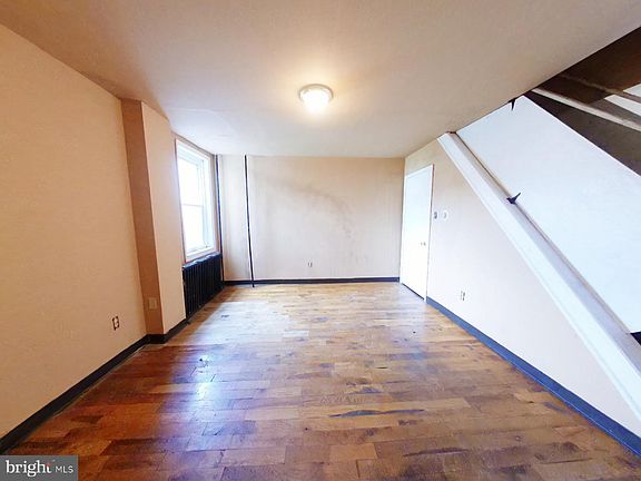 5th image of 6230 N Beechwood St