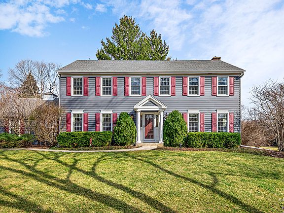 3rd image of 539 Fox Glove Ln