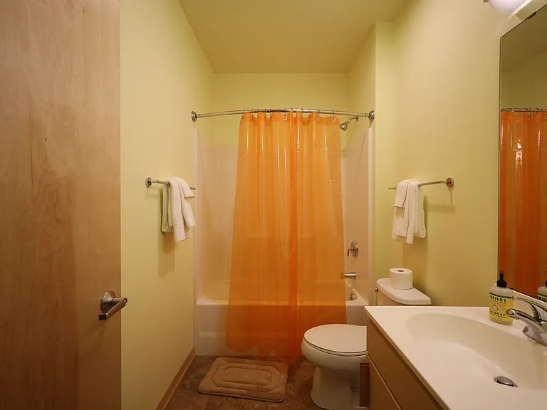 525 E Main St — Photo 92