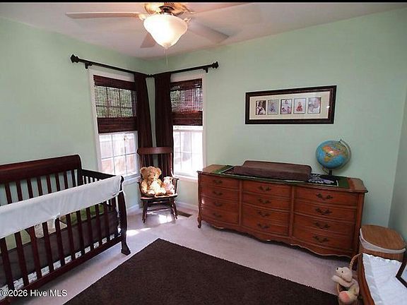5th image of 245 Woodgreen Dr