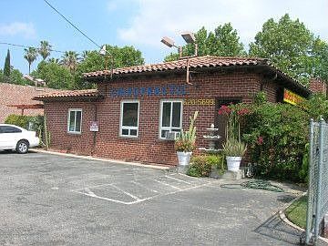 1st image of 502 W Holt Ave