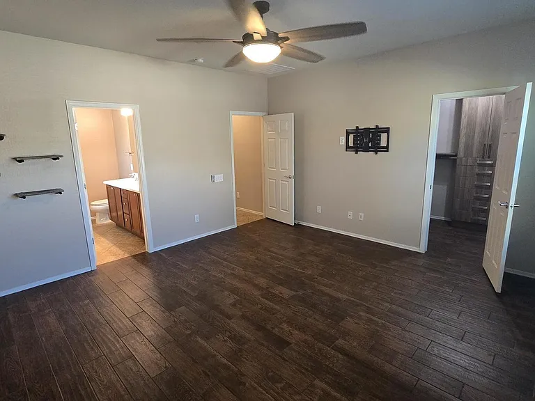 10826 W Avenida Del Rey — Photo 11
