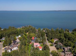 504 E 5th St, Norris Beach, AB T0C 2V0