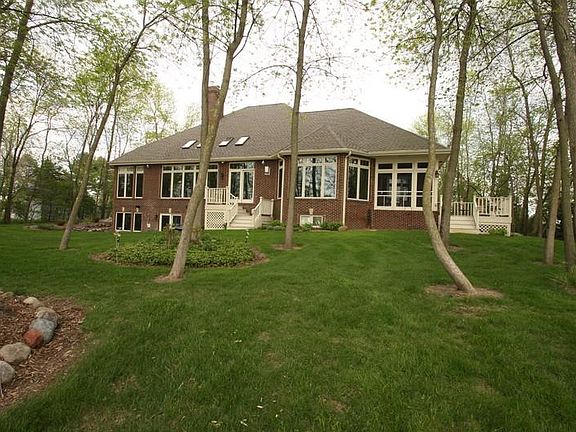 2nd image of 171 Golden Vista Ct