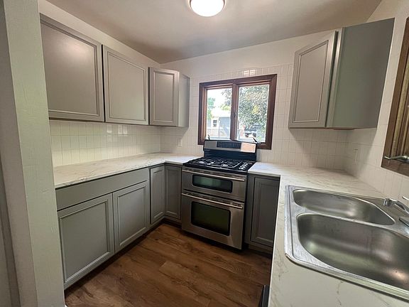 3rd image of 527 Avenue C