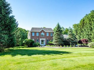 77 Duncan Phyfe Ln, Slingerlands, NY 12159