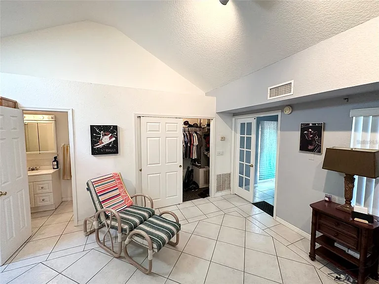 26 Woodbury Dr — Photo 5