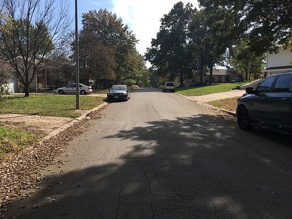 4th image of 8827 Evanston Way