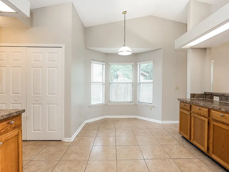 3379 Deerfield Pointe Dr — Photo 8