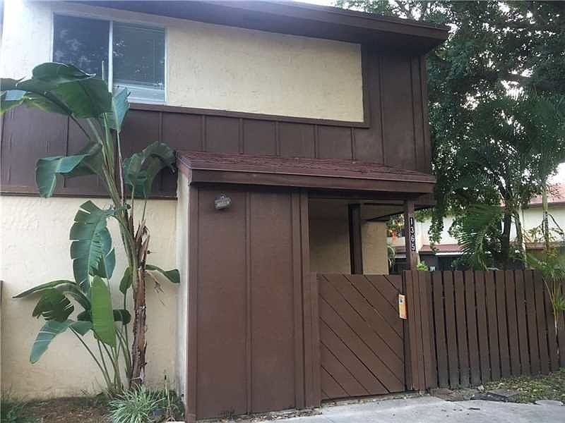2nd image of 1365 Sussex Dr