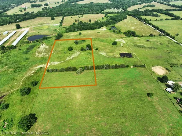 6 Old Pike Rd, Howe, OK 74940