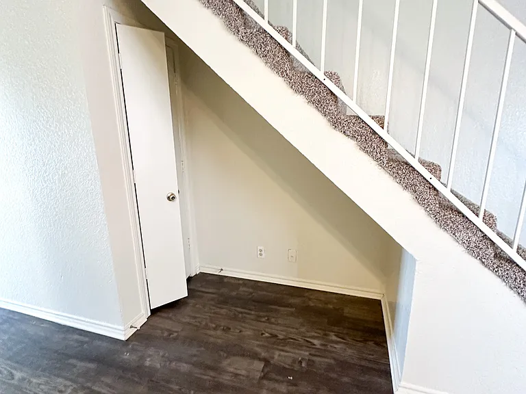 721 Avenue A #8 — Photo 5