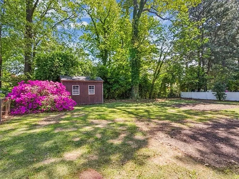 2757 Heutte Dr — Photo 2
