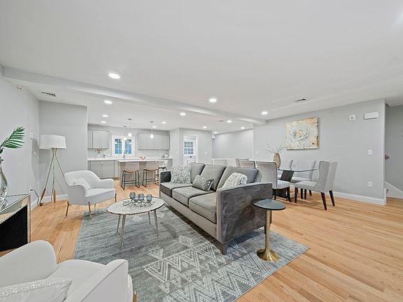 2nd image of 20 Simmonds Blvd #20