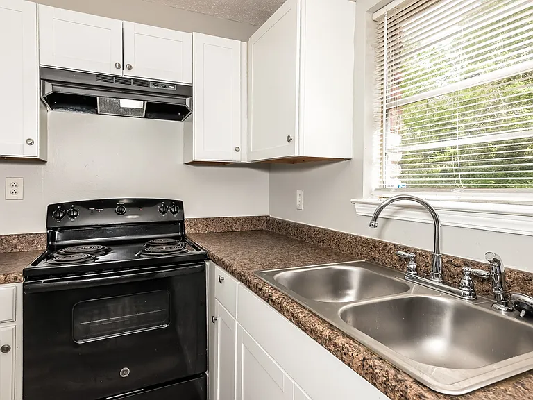 626 Hickory Ct — Photo 5