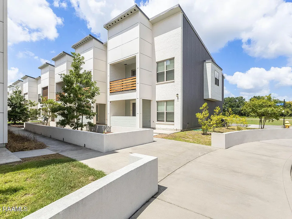 124 Canvasback Dr