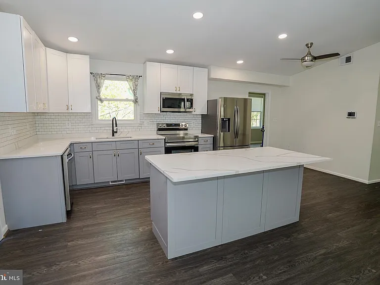 2816 Ballenger Creek Pike — Photo 5