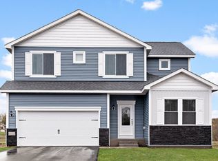 Henry Plan, Cambridge Cove, Cambridge, MN 55008