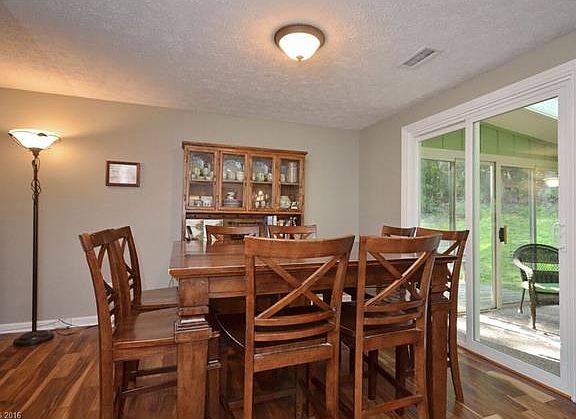 4th image of 144 Shelly Dr