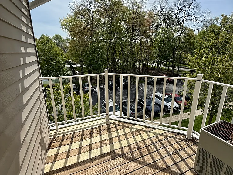901 Tuliptree Ct — Photo 4